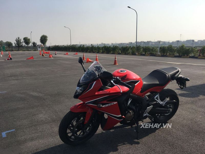 [ĐÁNH GIÁ XE] Honda CBR650F 2018 - tượng đài vững chắc trong làng xe phân khối lớn tầm trung vừa về Việt Nam