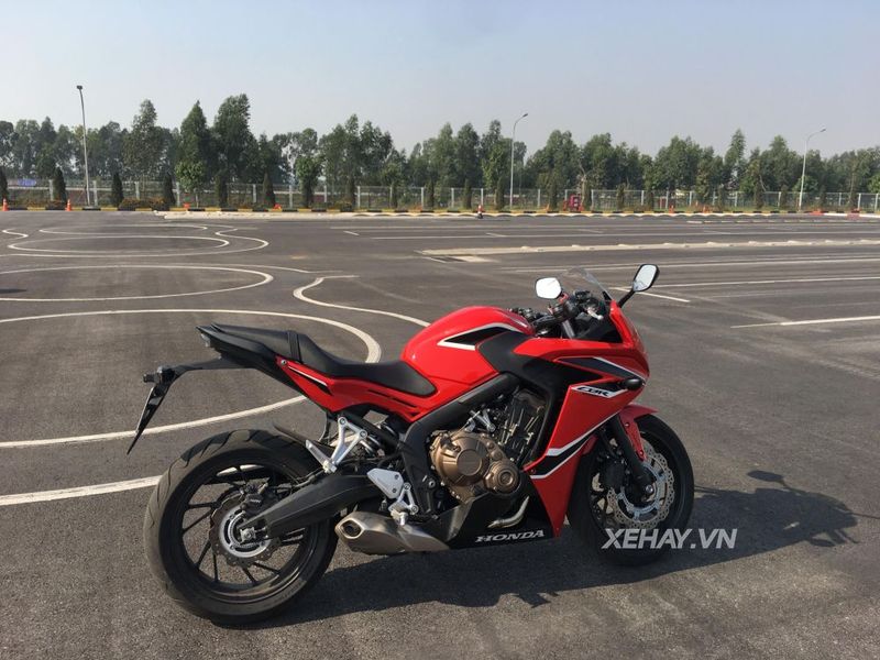 [ĐÁNH GIÁ XE] Honda CBR650F 2018 - tượng đài vững chắc trong làng xe phân khối lớn tầm trung vừa về Việt Nam