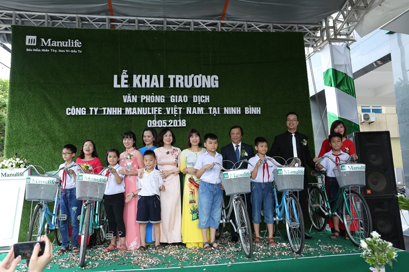 Manulife Việt Nam mở rộng văn phòng từ Nam ra Bắc