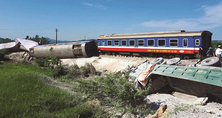 Đường sắt giao nhau với đường ngang dân sinh: Tai nạn mới, nỗi lo cũ
