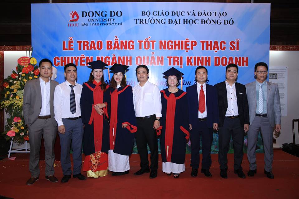 ĐH Đông đô trao bằng thạc sĩ cho 216 học viên ngành Quản trị kinh doanh