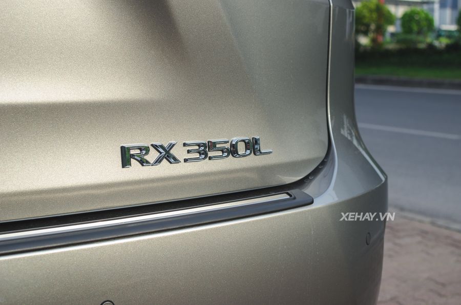 Chi tiết Lexus RX350L 2018 đầu tiên về Việt Nam