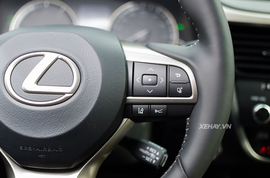 Chi tiết Lexus RX350L 2018 đầu tiên về Việt Nam