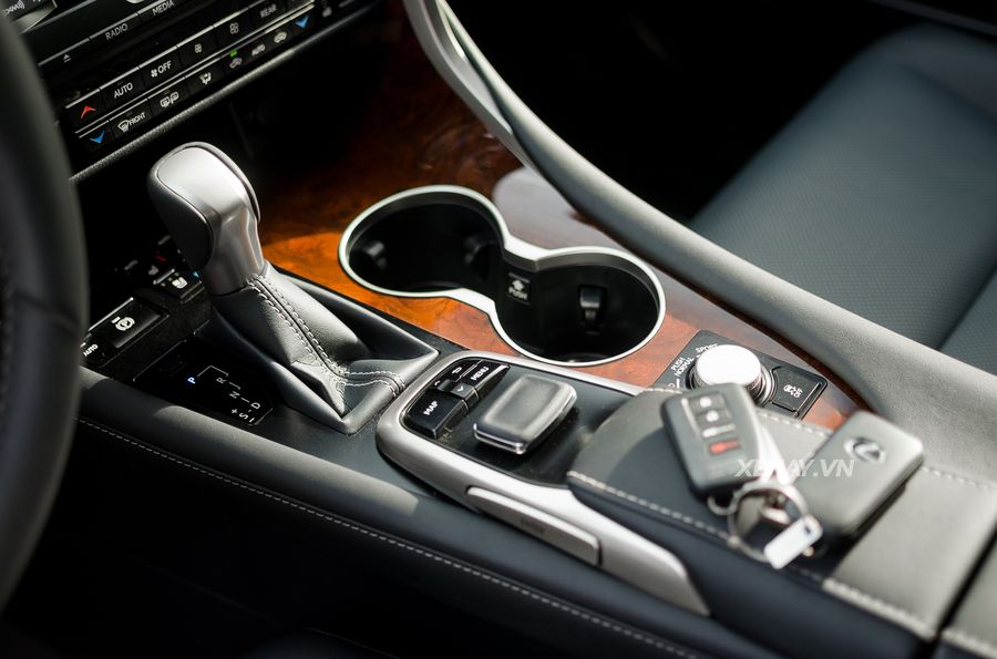 Chi tiết Lexus RX350L 2018 đầu tiên về Việt Nam