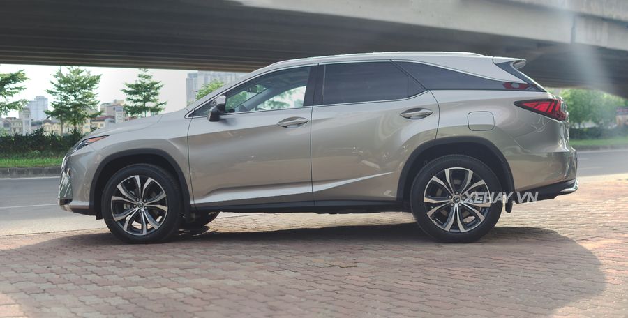 Chi tiết Lexus RX350L 2018 đầu tiên về Việt Nam