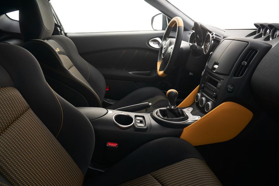 Nissan 370Z 2019 có giá từ 682 triệu VNĐ, bổ sung nhiều tùy chọn cá nhân hóa mới