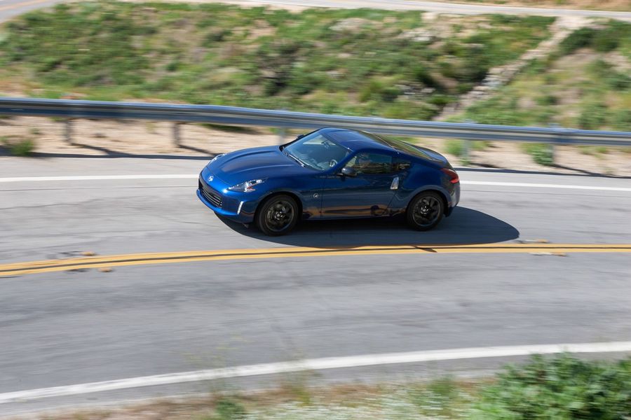 Nissan 370Z 2019 có giá từ 682 triệu VNĐ, bổ sung nhiều tùy chọn cá nhân hóa mới