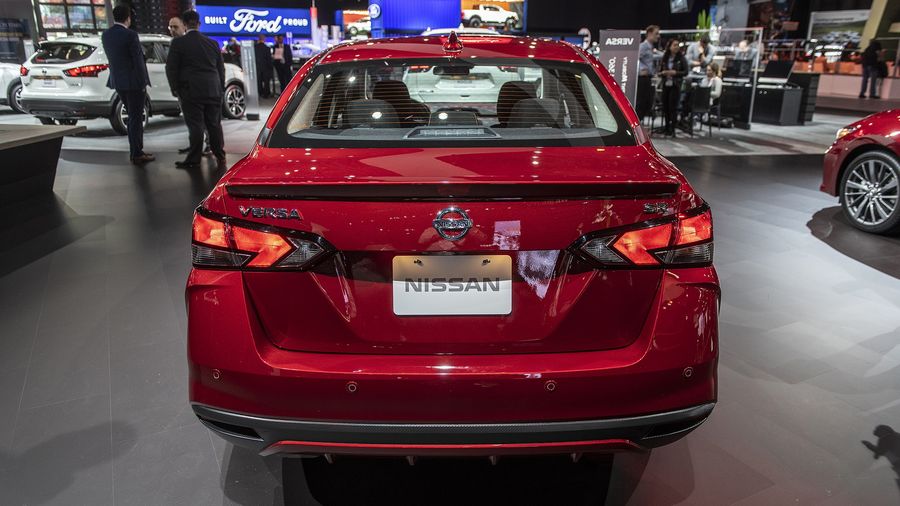 Cận cảnh Nissan Sunny 2020 - 