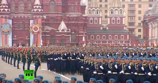 Ngoài các học viện, trường quân sự, tham gia diễu binh còn có đội hình của nhiều đơn vị trong lực lượng vũ trang Nga như Lục quân, Hải quân, Lính thủy đánh bộ, Không quân vũ trụ...