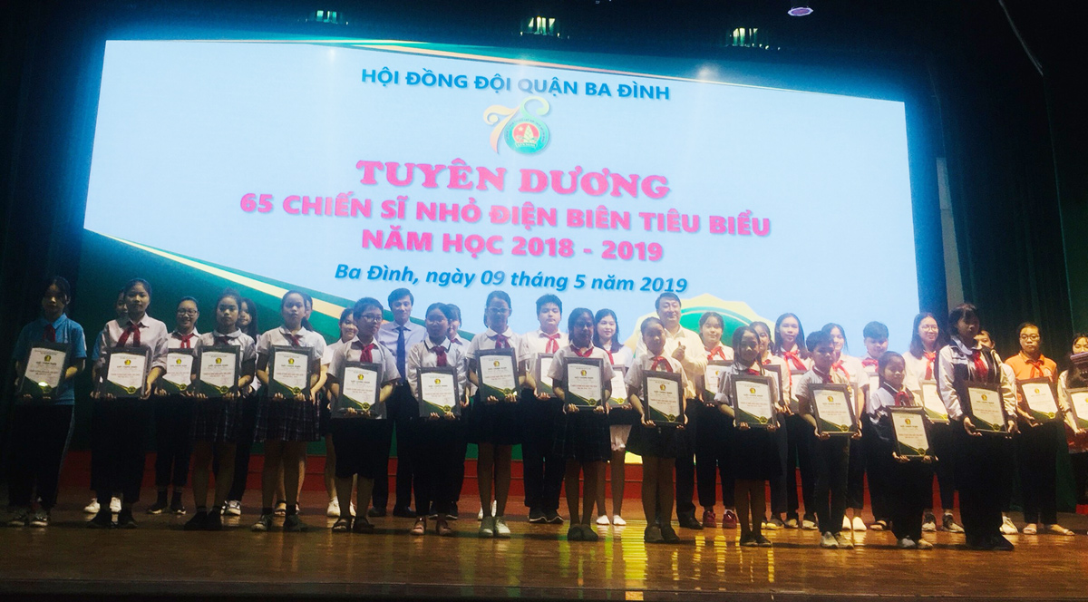 Tuyên dương 65 chiến sỹ nhỏ Điện Biên tiêu biểu