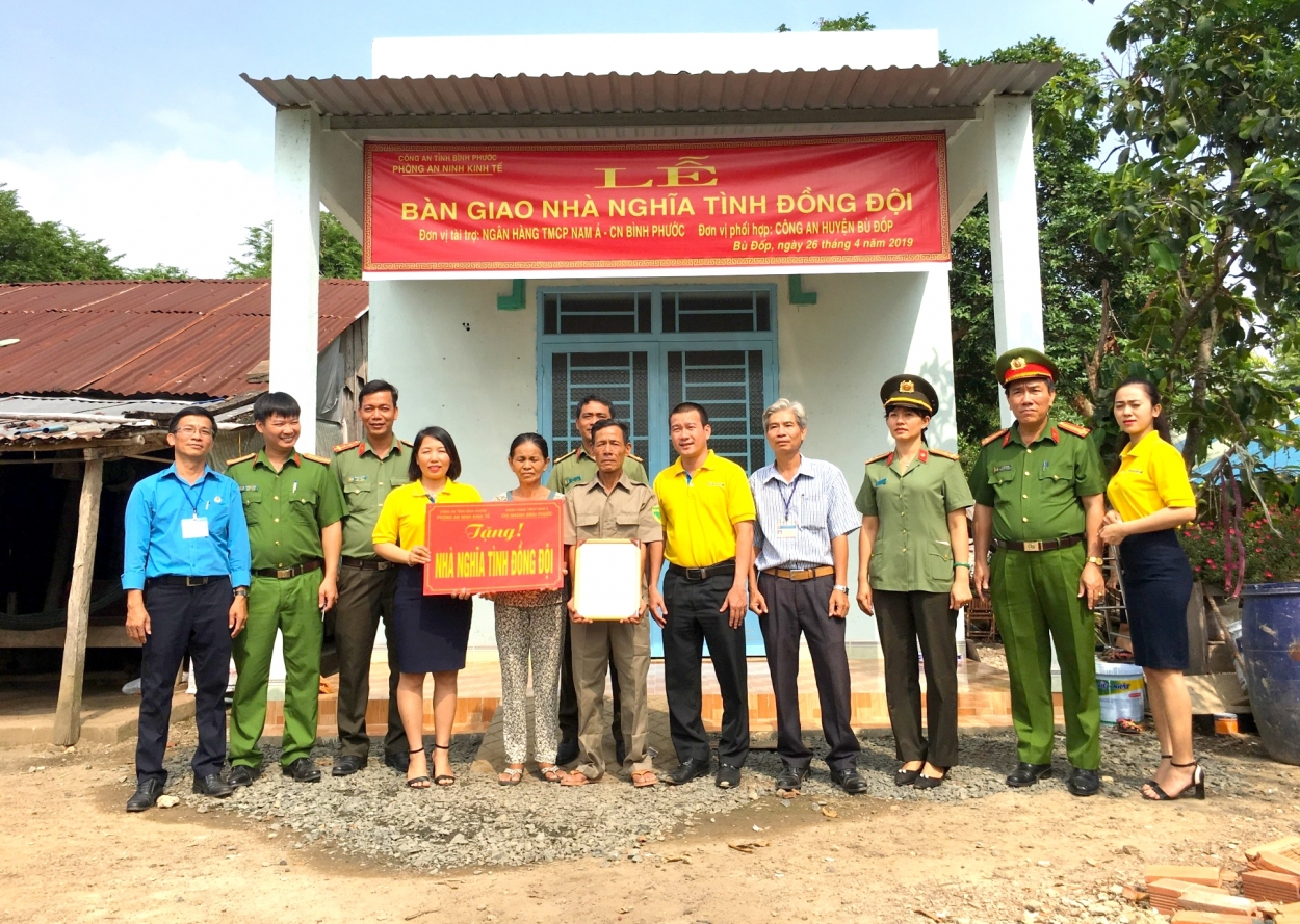 Ngôi nhà là món quà ý nghĩa giúp gia đình ông Ngà an tâm lao động, vươn lên thoát nghèo