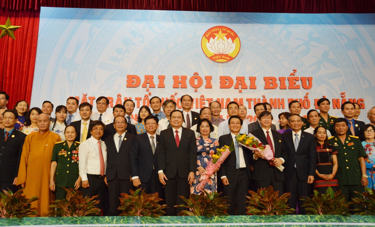 Chủ tịch UBTƯ MTTQ Việt Nam Trần Thanh Mẫn chúc mừng Uỷ ban MTTQ Việt Nam thành phố Đà Nẵng