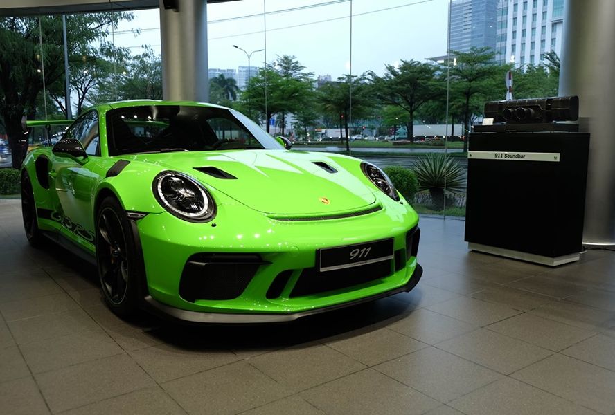Chỉ một tùy chọn của Porsche 911 GT3 RS màu cốm độc nhất Việt Nam đã có giá gần 700 triệu VNĐ !