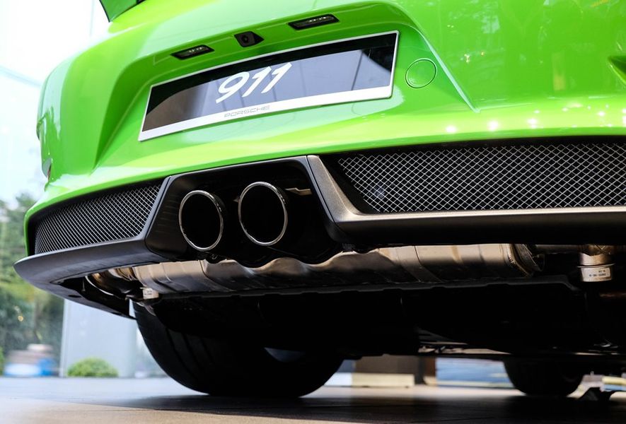 Chỉ một tùy chọn của Porsche 911 GT3 RS màu cốm độc nhất Việt Nam đã có giá gần 700 triệu VNĐ !
