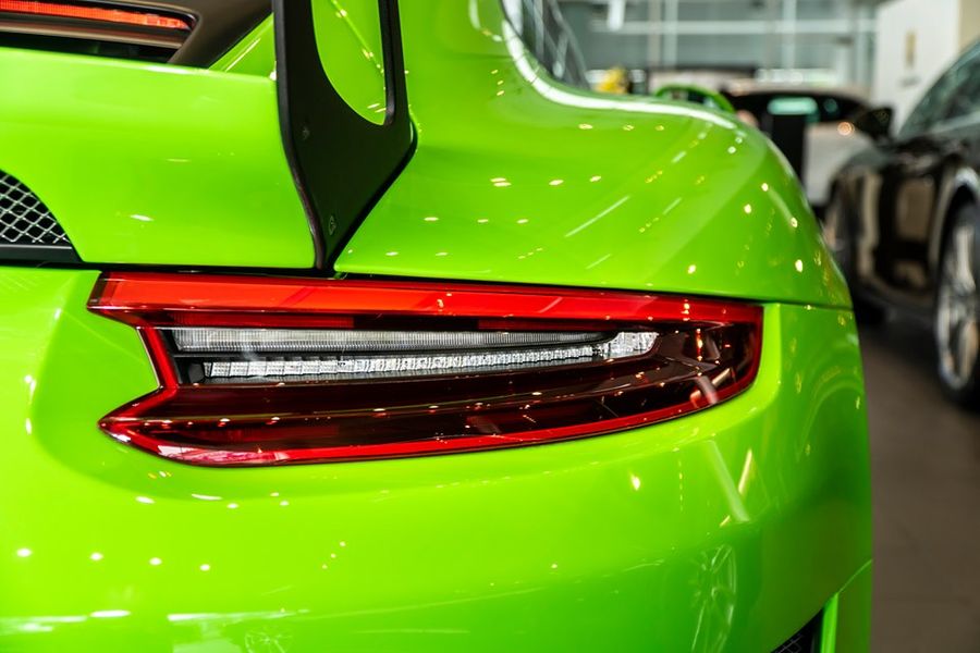 Chỉ một tùy chọn của Porsche 911 GT3 RS màu cốm độc nhất Việt Nam đã có giá gần 700 triệu VNĐ !