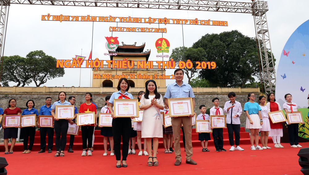 Tổng kết và trao giải Liên hoan Dân vũ và Hội thi Chiến sĩ nhỏ Điện Biên