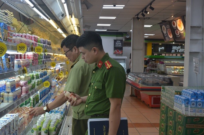 Quận Nam Từ Liêm tổ chức đợt cao điểm tuyên truyền về an toàn vệ sinh thực phẩm