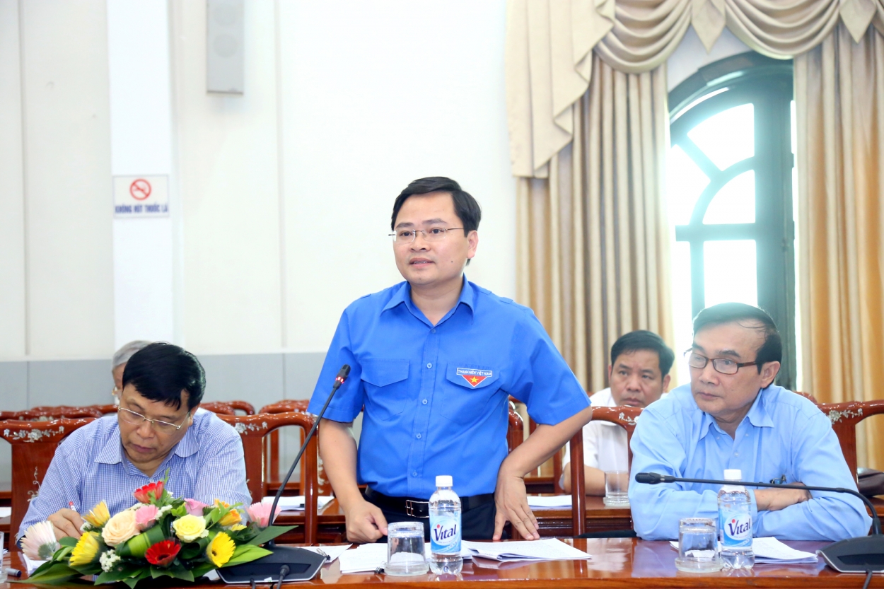 Bí thư Trung ương Đoàn TNCS Hồ Chí Minh Nguyễn Anh Tuấn nêu ý kiến.