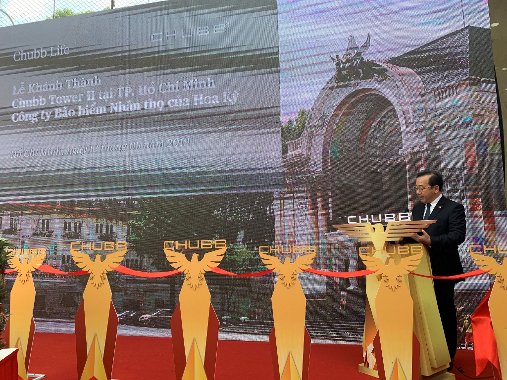 Ông Nguyễn Khắc Thành Đạt - Phó Tổng Giám đốc Điều Hành và Phát triển Kinh doanh toàn quốc của Chubb Life Việt Nam phát biểu mừng khánh thành Chubb Tower II