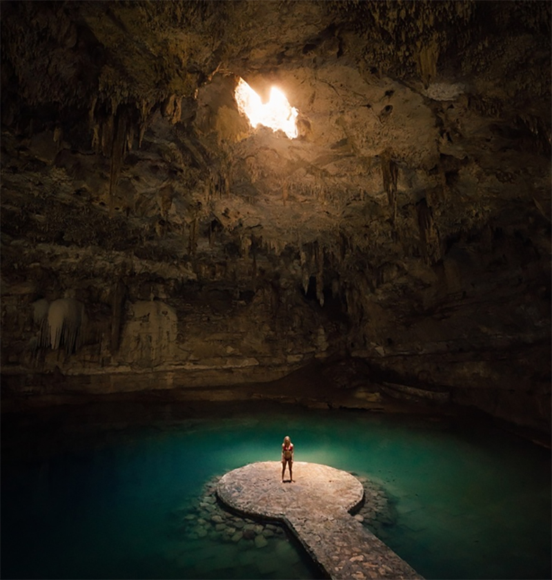 Nếu muốn hóa thân thành Lara Croft trong Tomb Raider, hãy đến Cenote Suyton ở Mexico để trải nghiệm cảm giác này.