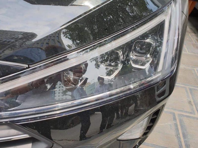 Bản nâng cấp của Hyundai Elantra lại bị cắt bớt trang bị khi về Việt Nam