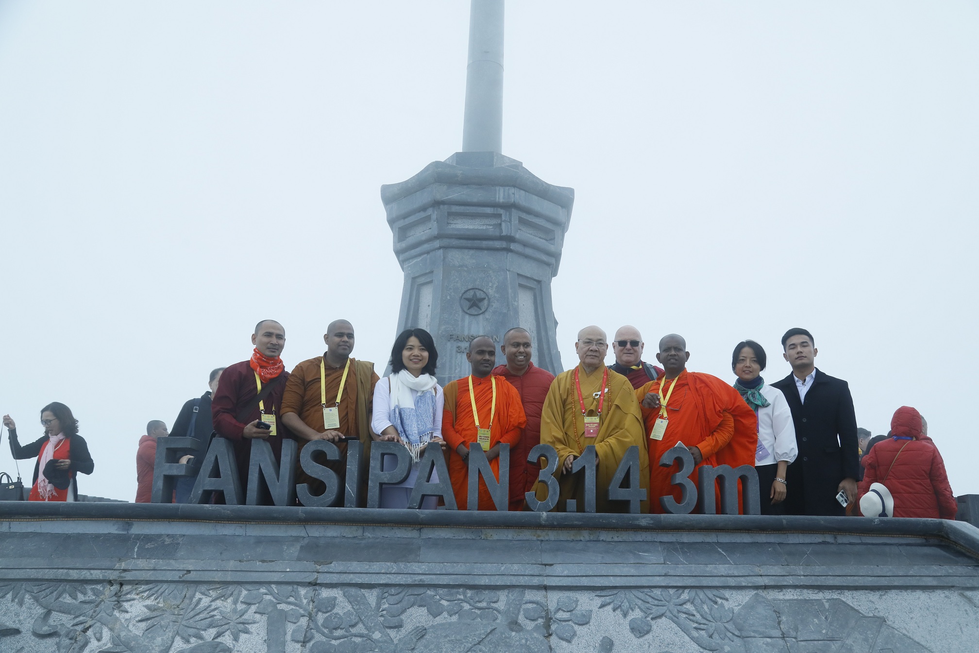 Hành trình chiêm bái, cầu an đầy ý nghĩa của đoàn đại biểu Vesak 2019 tại Fansipan