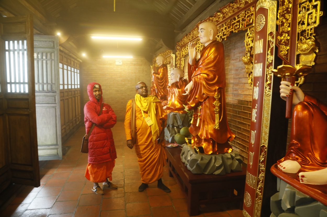 Hành trình chiêm bái, cầu an đầy ý nghĩa của đoàn đại biểu Vesak 2019 tại Fansipan