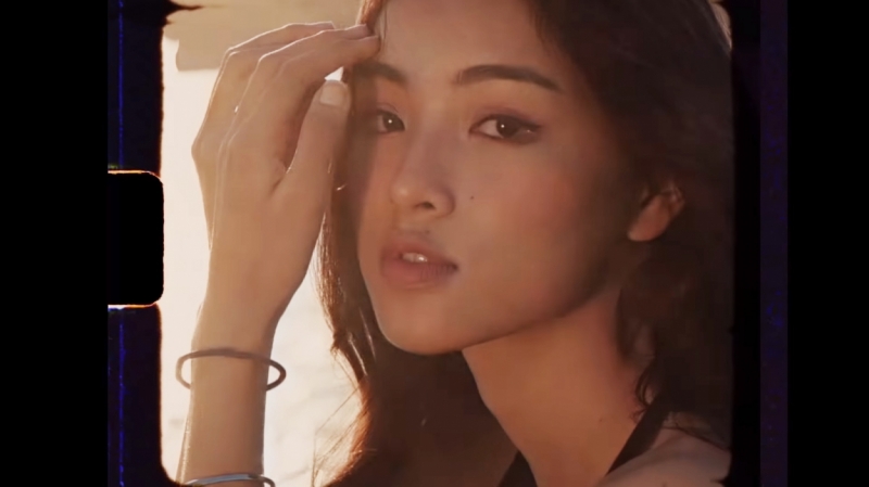 Hot girl Lan Thy quyến rũ trong những khung hình đậm chất retro của MV