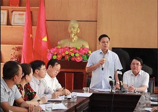 Chủ tịch UBND thành phố Hải Phòng Nguyễn Văn Tùng phát biểu tại cuộc họp.