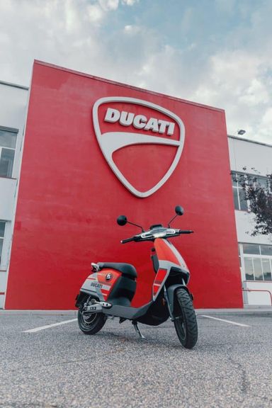 Xe máy điện của Ducati ra mắt phiên bản giới hạn, giá bán hơn 77 triệu VNĐ