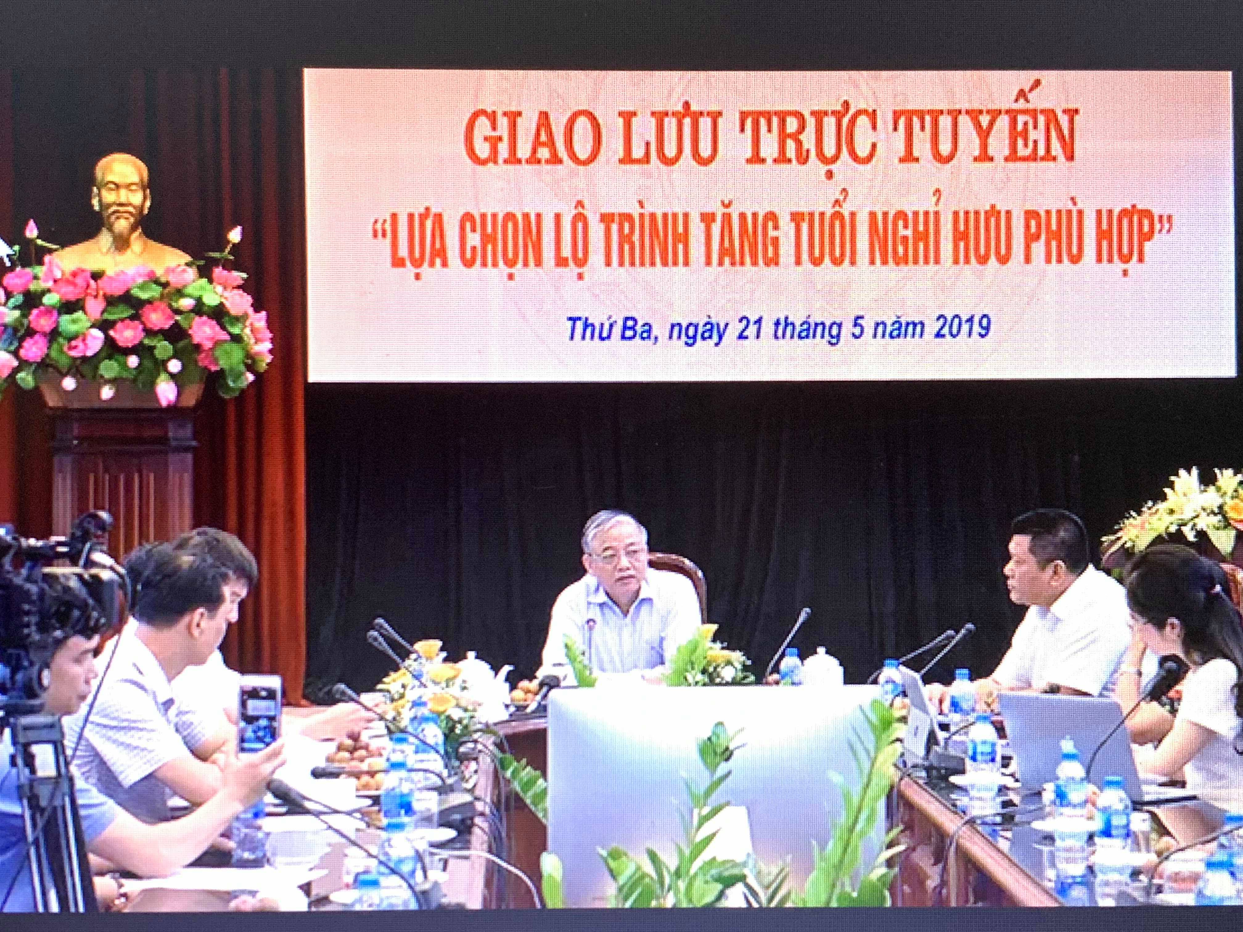 Tăng tuổi nghỉ hưu: Có ảnh hưởng đến cơ hội việc làm của lao động trẻ?