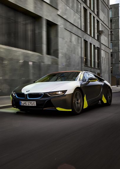 BMW i8 lạ lẫm với ngoại hình theo phong cách nghệ thuật trừu tượng