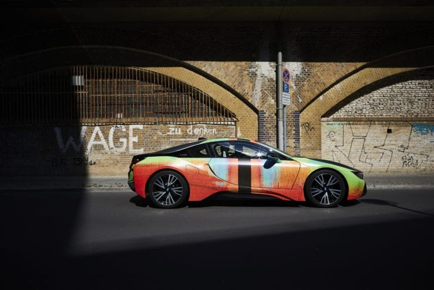 BMW i8 lạ lẫm với ngoại hình theo phong cách nghệ thuật trừu tượng