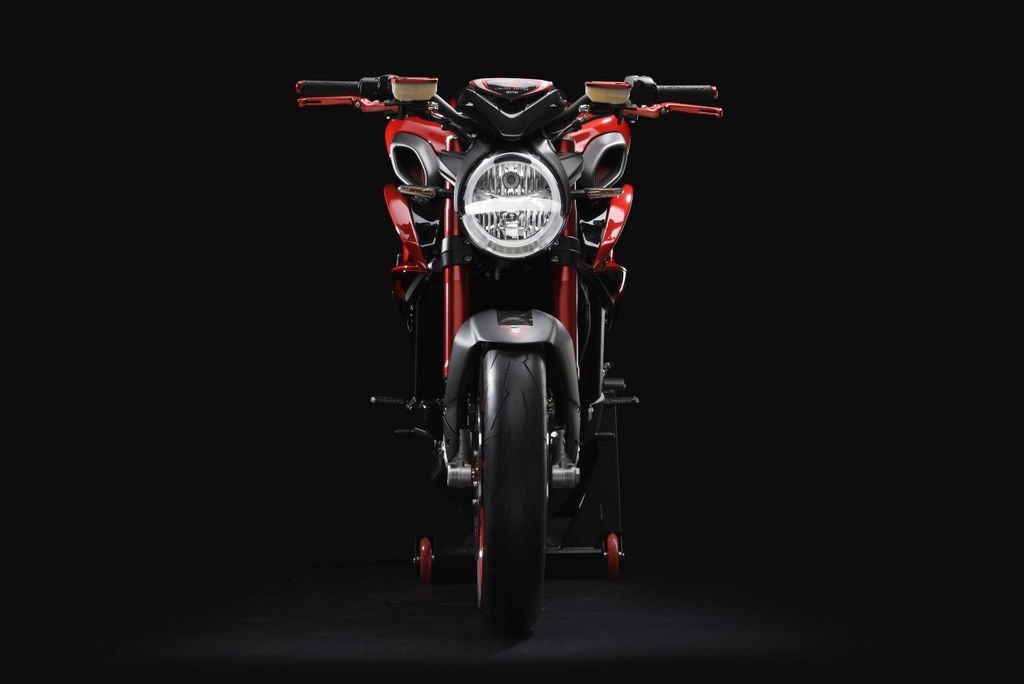 Siêu phẩm MV Agusta Brutale 800 RR LH44 Limited Edition chuẩn bị đến tay khách hàng