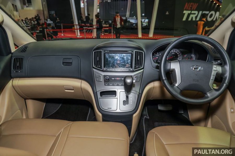 Hyundai Starex nâng cấp mới có giá từ 846 triệu VNĐ tại Malaysia
