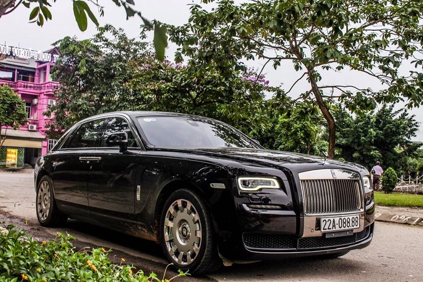 Rolls-Royce biển tứ quý 8 của Đại gia Tuyên Quang bất ngờ xuất hiện tại Vĩnh Phúc