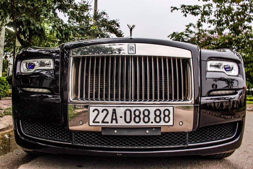 Rolls-Royce biển tứ quý 8 của Đại gia Tuyên Quang bất ngờ xuất hiện tại Vĩnh Phúc
