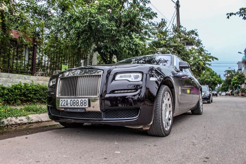 Rolls-Royce biển tứ quý 8 của Đại gia Tuyên Quang bất ngờ xuất hiện tại Vĩnh Phúc