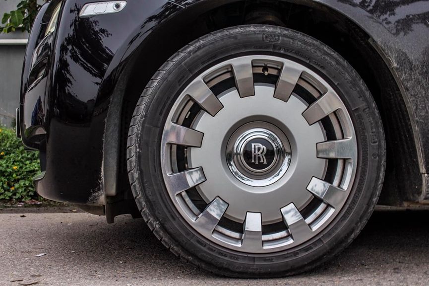 Rolls-Royce biển tứ quý 8 của Đại gia Tuyên Quang bất ngờ xuất hiện tại Vĩnh Phúc