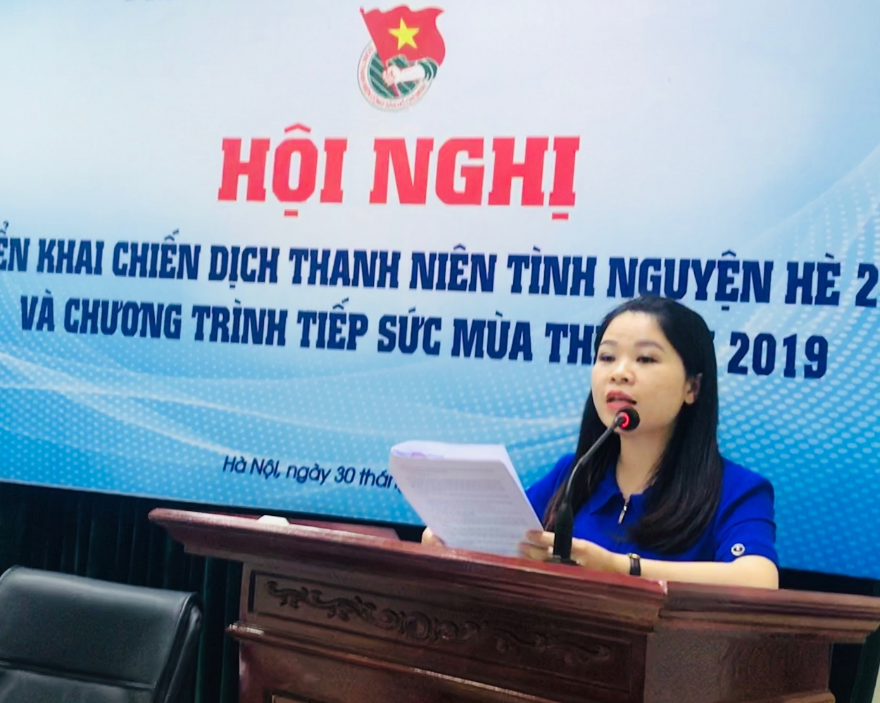 Đồng chí Chu Hồng Minh, UVBCH Trung ương Đoàn, Phó bí thư Thành đoàn Hà Nội, Phó chủ tịch Hội Sinh viên Việt Nam, Chủ tịch Hội Sinh viên thành phố Hà Nội phát biểu tại Hội nghị