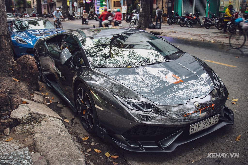 TP.HCM: Bộ đôi Lamborghini Huracan tới