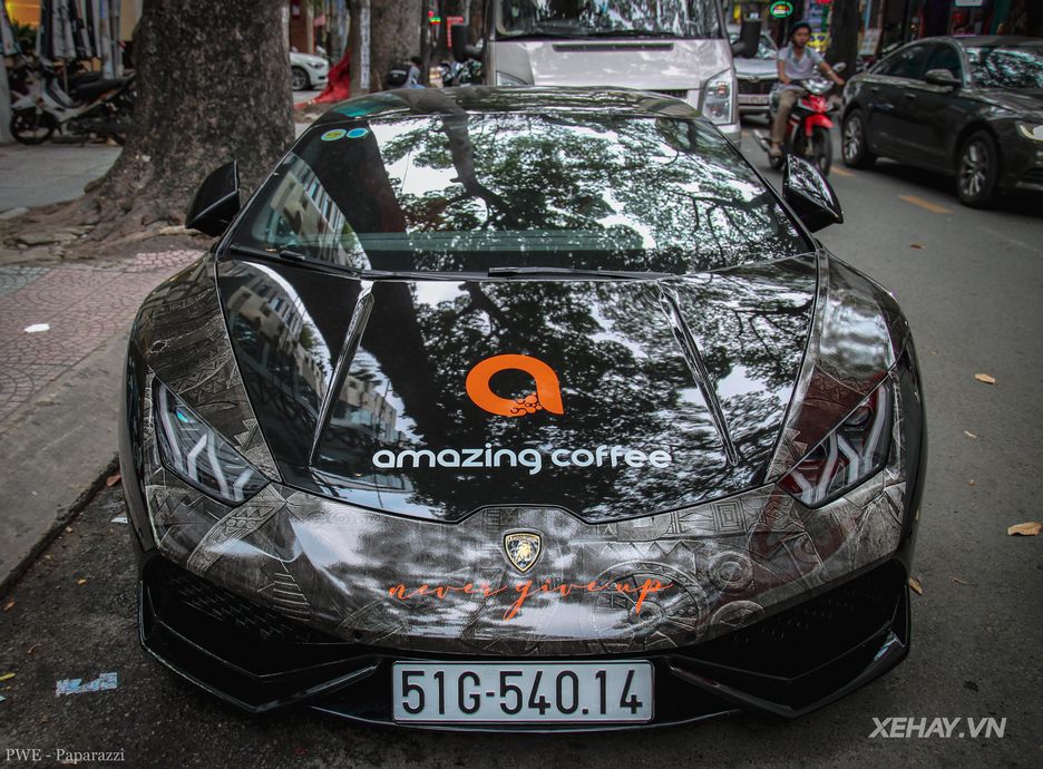 TP.HCM: Bộ đôi Lamborghini Huracan tới 