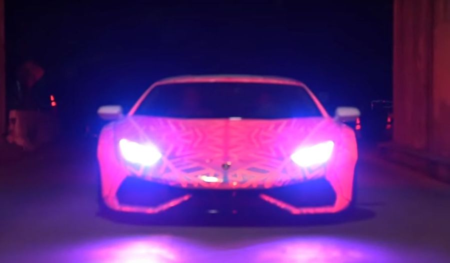 Chiêm ngưỡng Lamborghini Huracan phát sáng rực rỡ của nam ca sĩ Chris Brown