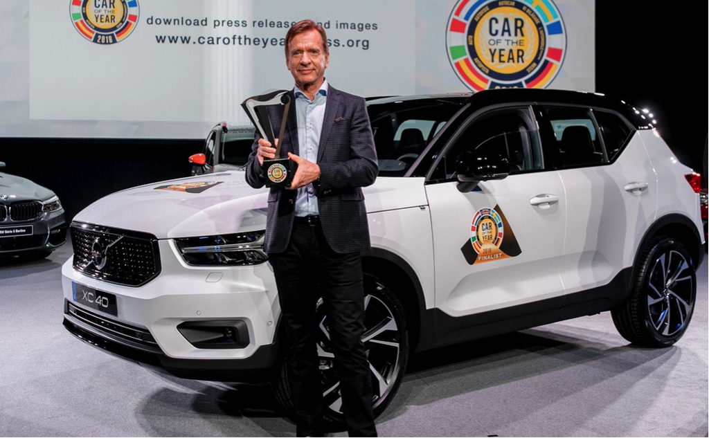 Ông Hakan Samuelsson (CEO Volvo Cars) nhận giải Xe Châu Âu Của Năm 2018 với mẫu Volvo XC40