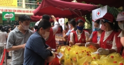 Chợ Nhân đạo - thêm cơ hội giúp đỡ người dân Hà Nội gặp khó khăn trong dịch Covid-19