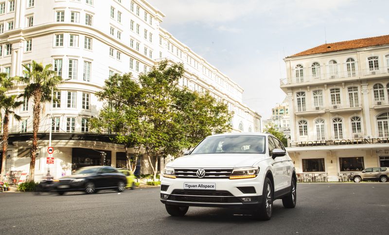 VW Tiguan Allspace Highline hiện có giá niêm yết 1,729 tỷ VNĐ