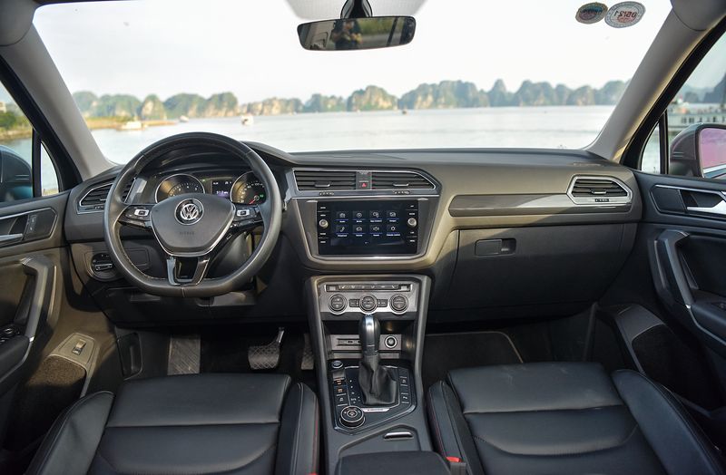 Volkswagen Việt Nam tặng gói bảo hành 5 năm cho khách mua Tiguan và Passat
