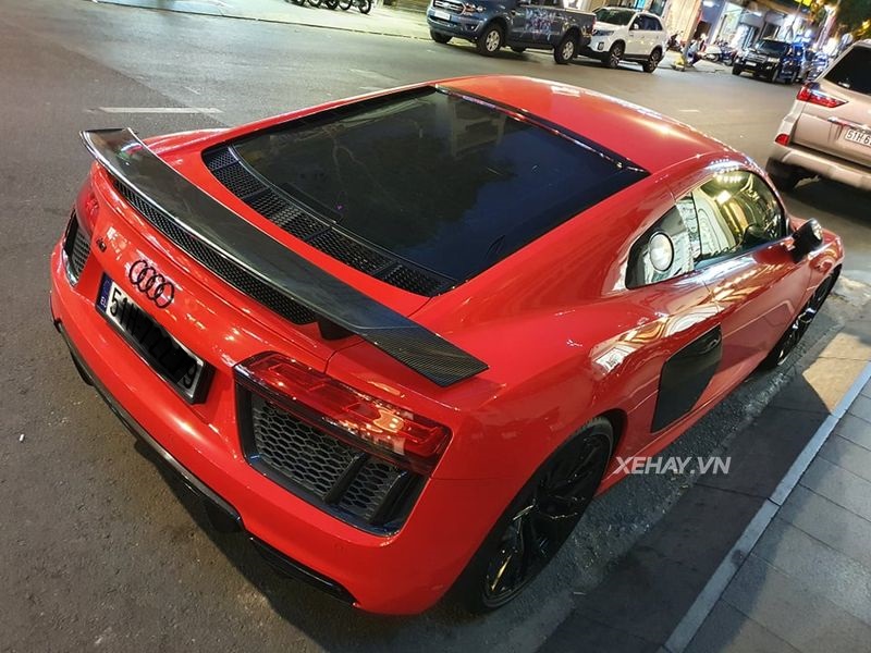 Audi R8 đỏ 