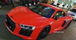 Audi R8 đỏ "tung tăng" xuống phố trong dịp lễ tại Sài Gòn