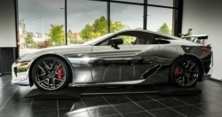 Lexus LFA phủ crôm "độc nhất" được rao bán giá hơn 26 tỷ VNĐ